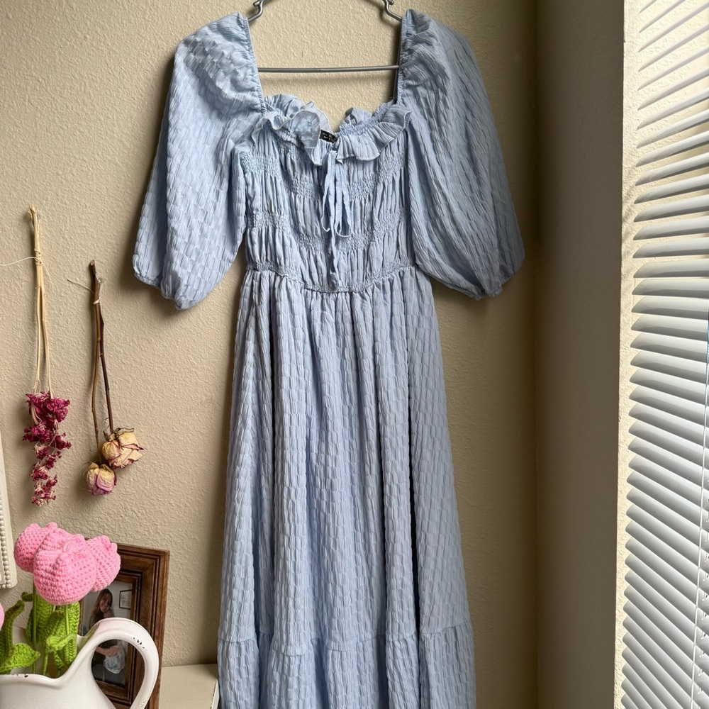 blue dress